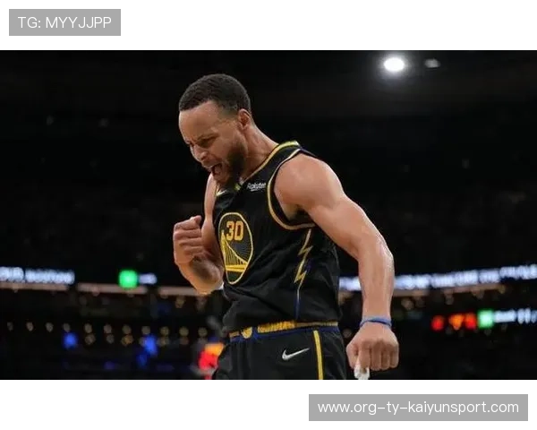 _勇士队三分火力全开，领先联盟_，勇士的三分球战术